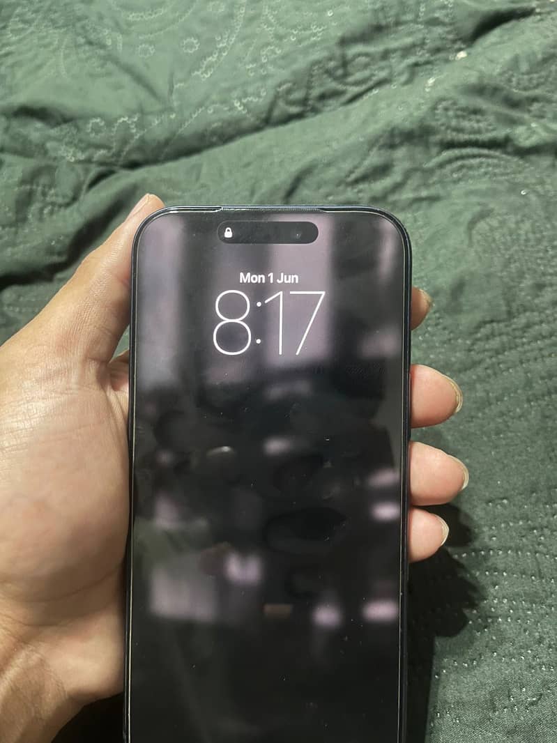 Apple iPhone 17 Pro Max 1