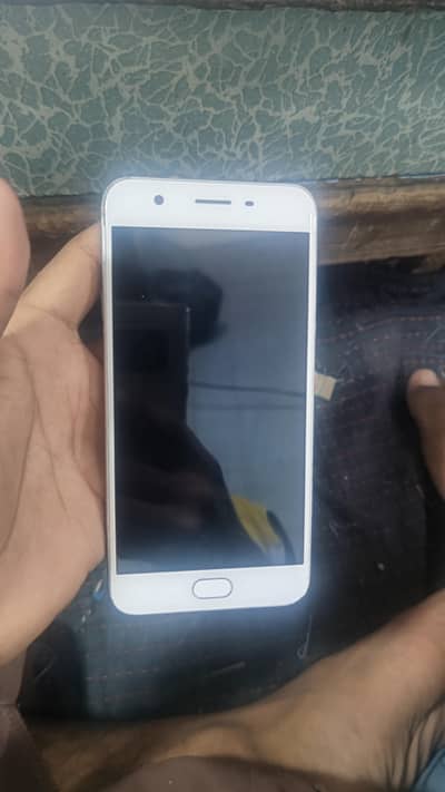 OPPO A57