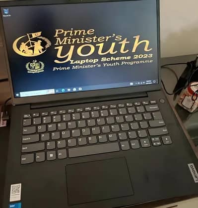 Lenovo V14 Gen 3 (Core i5 12th Gen, 8GB, 256GB SSD) – Pristine Condit