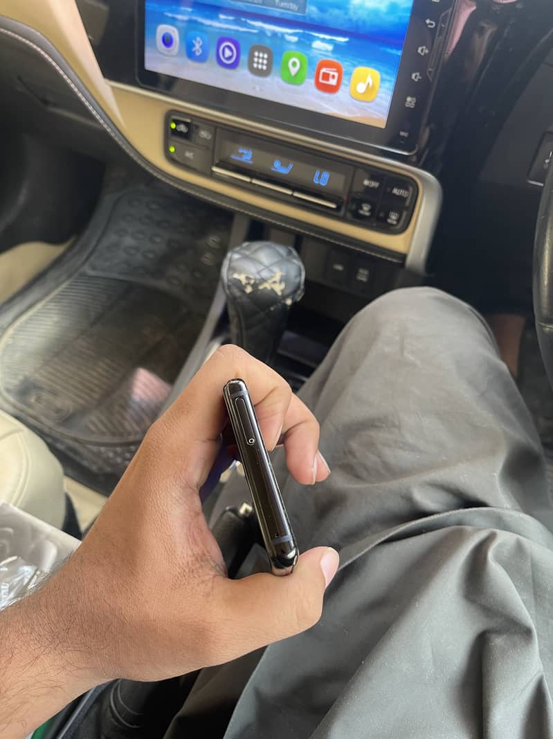 Samsung Mobile Note 8 3