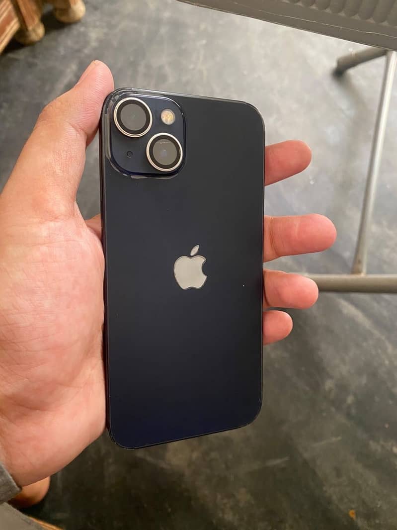 Apple iPhone 13 2