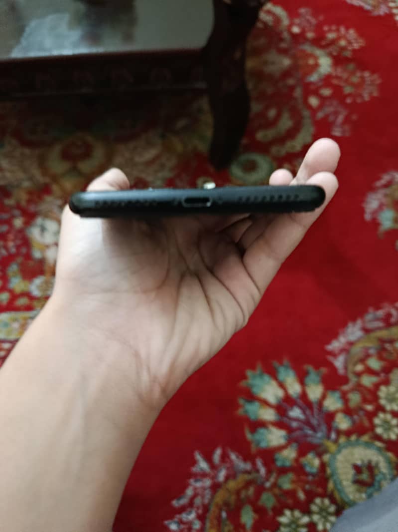 Apple iPhone 7 Plus 2
