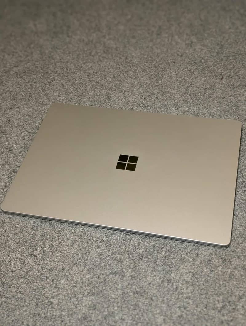 Surface Laptop 3 8