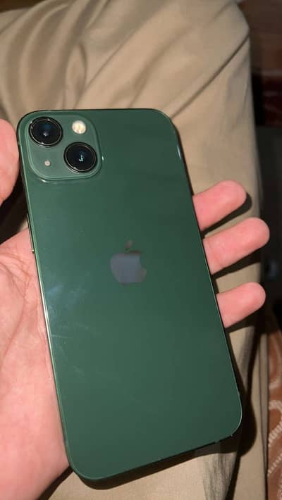 Apple iPhone 13