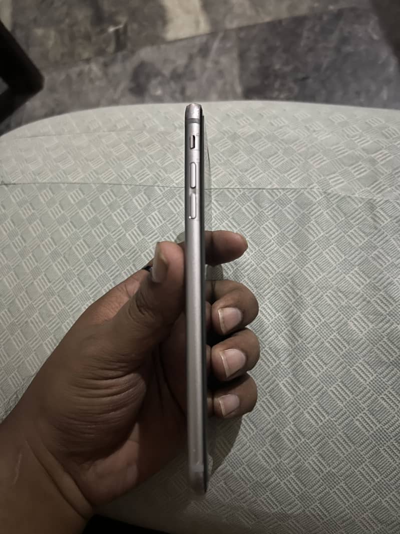 Apple iPhone 6S Plus 0