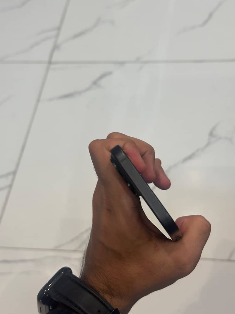 Apple iPhone 15 2
