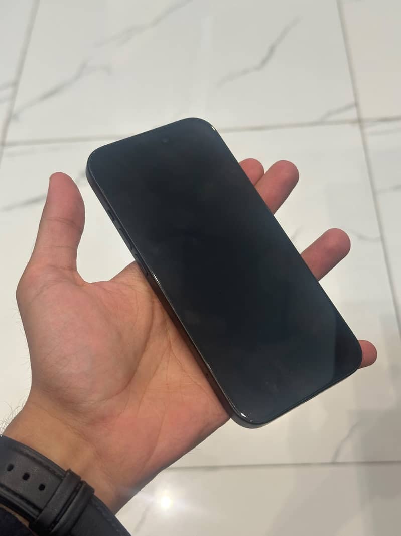 Apple iPhone 15 5