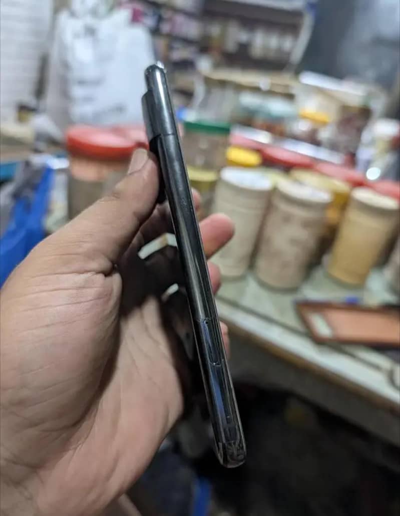 Google Pixel 8 Pro Read Ad 2