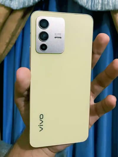 Vivo v23 5G 12+8GB ram