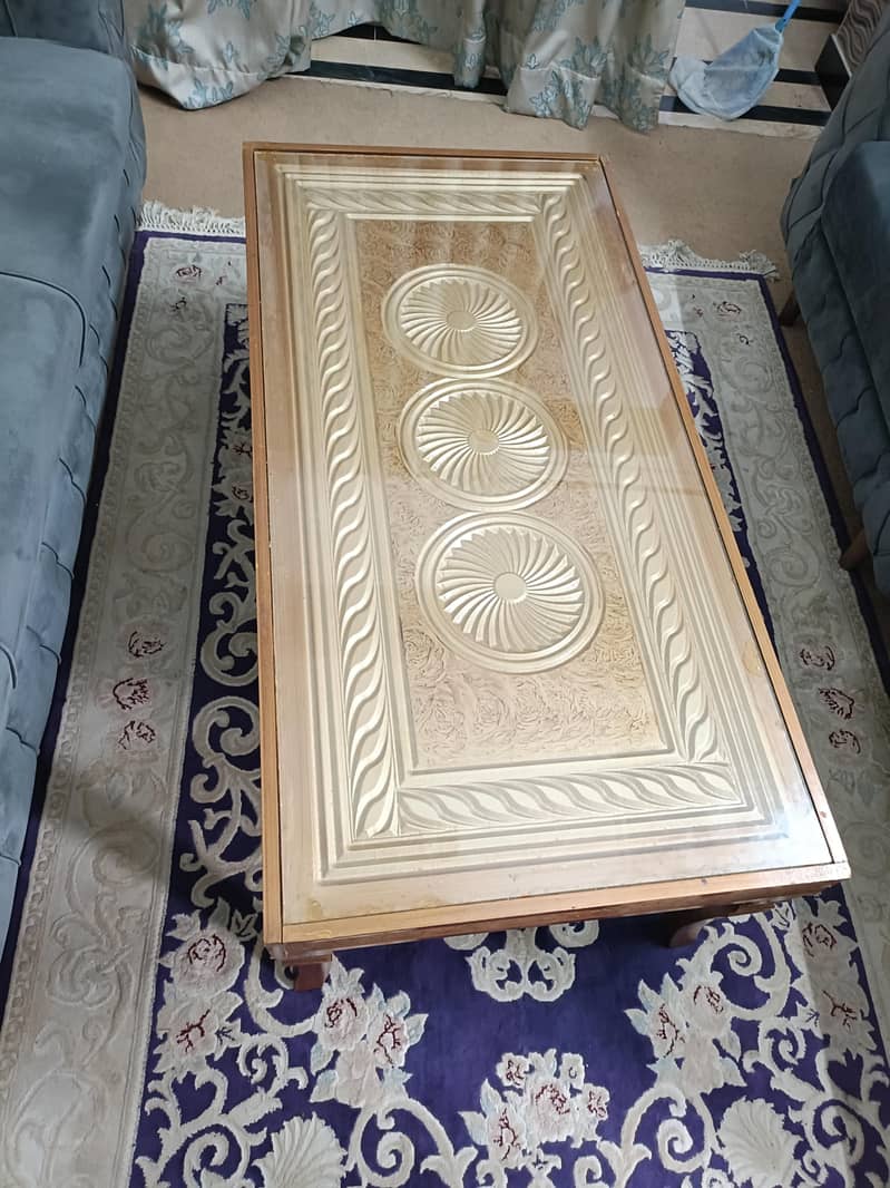 Center table 0