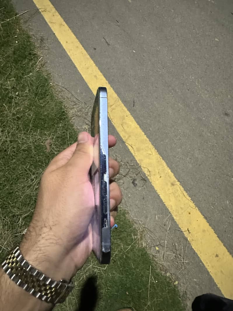 Apple iPhone 13 Pro Max 6