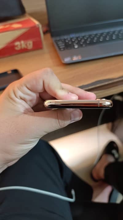 Apple iPhone XS