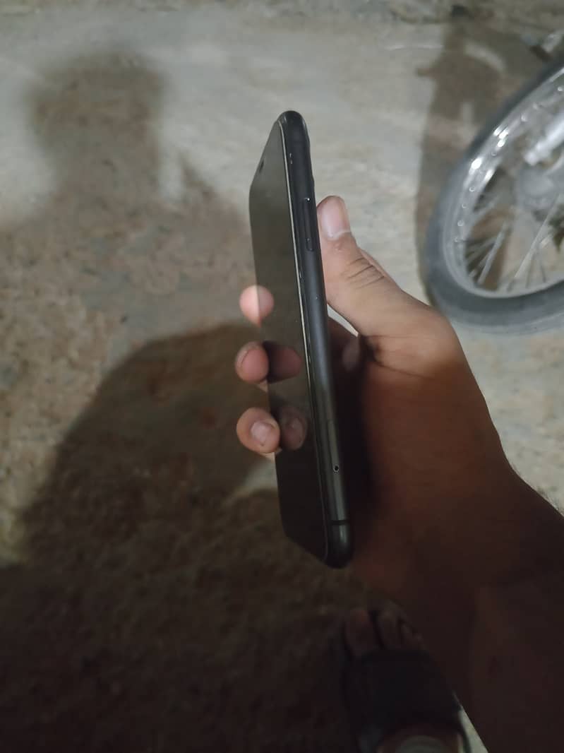 Apple iPhone 11 2