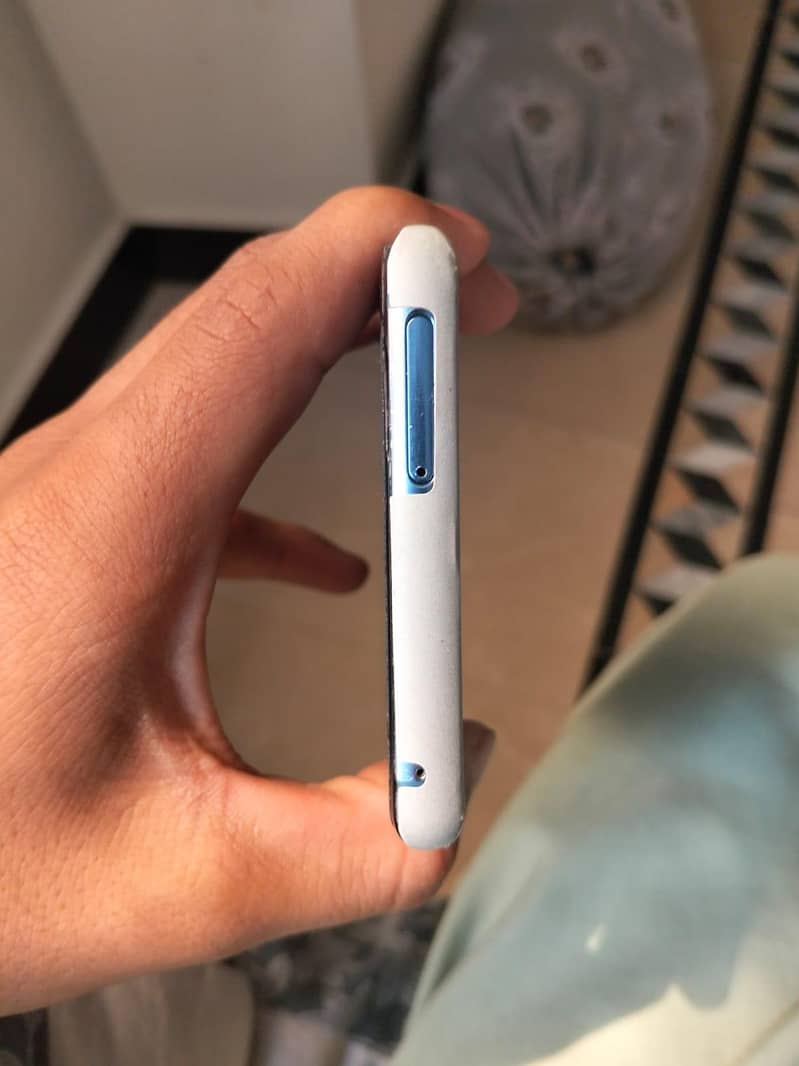 Samsung Mobile Note 8 2