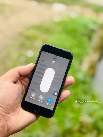 Apple iPhone SE 2020