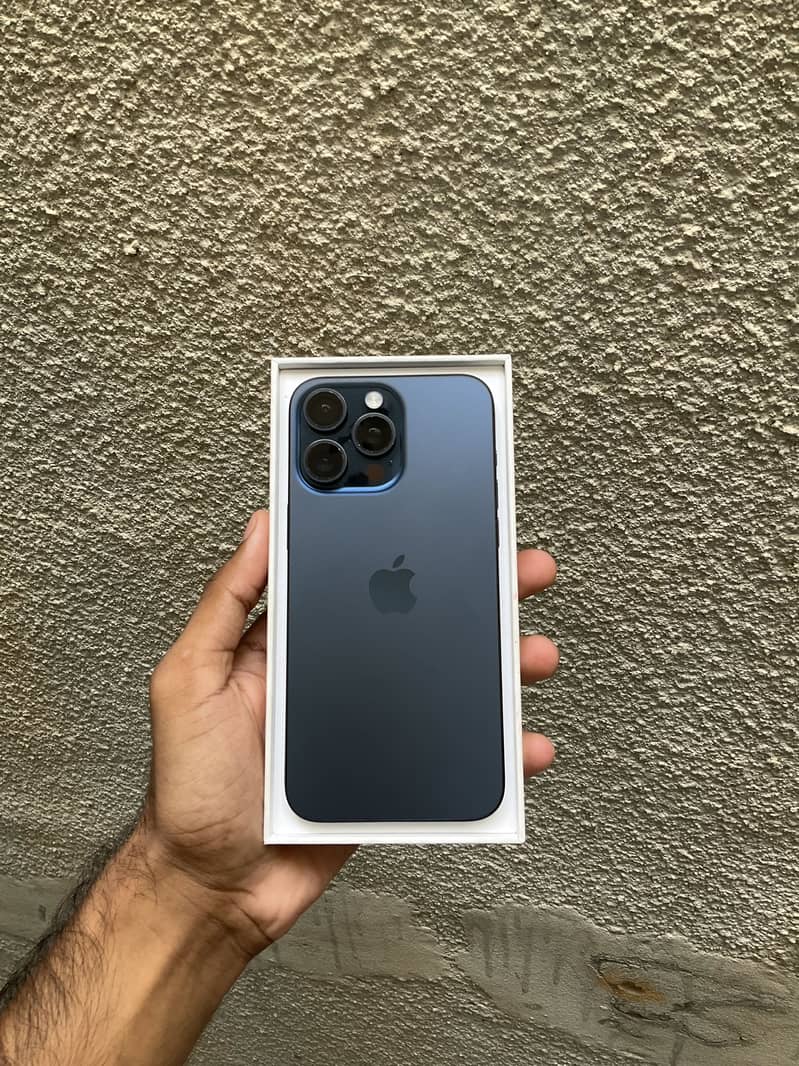 iPhone 15 Pro Max 1