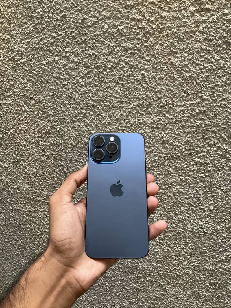 iPhone 15 Pro Max 6