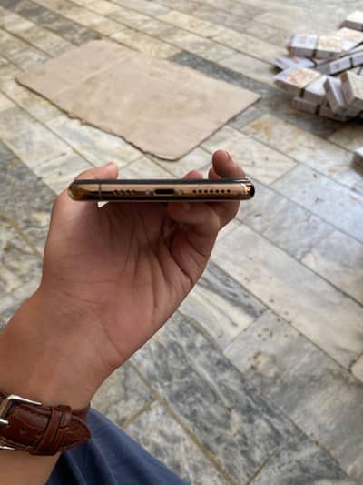 iPhone Xs max jv, 256gb just line in screen full genuine