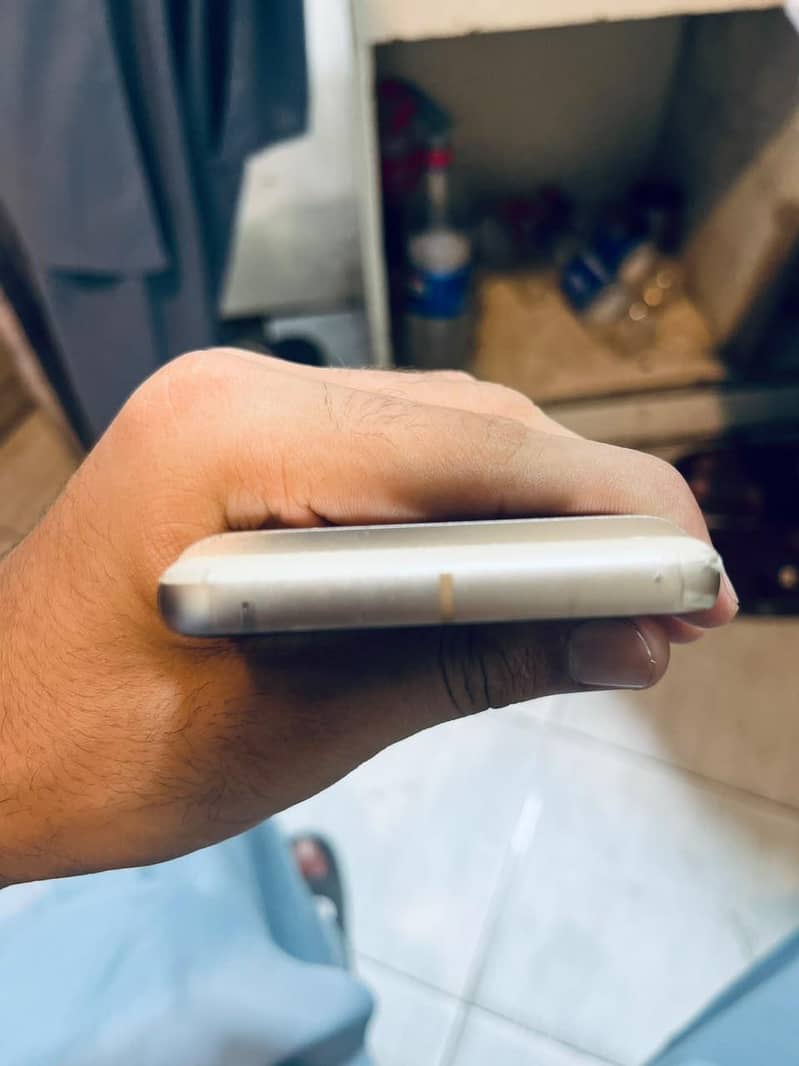 Google Pixel 8 3