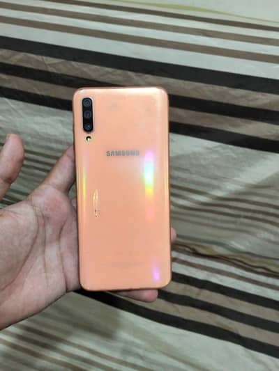 Samsung Mobile A70