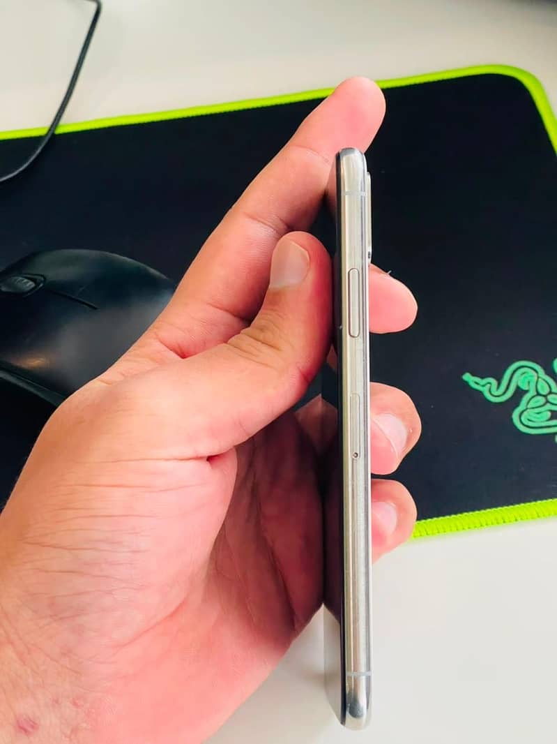 iPhone X 1