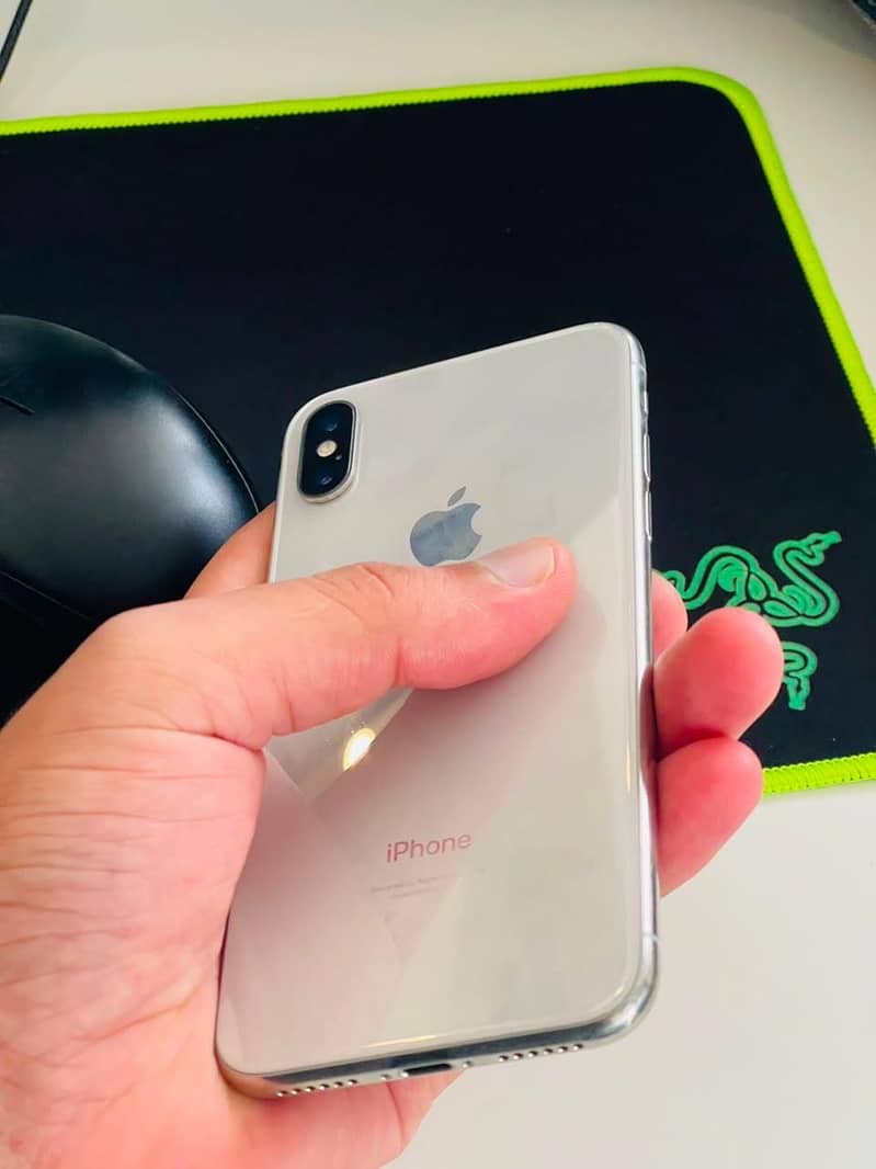 iPhone X 6