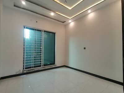 Own A On Excellent Location Upper Portion In 5 Marla Park View City