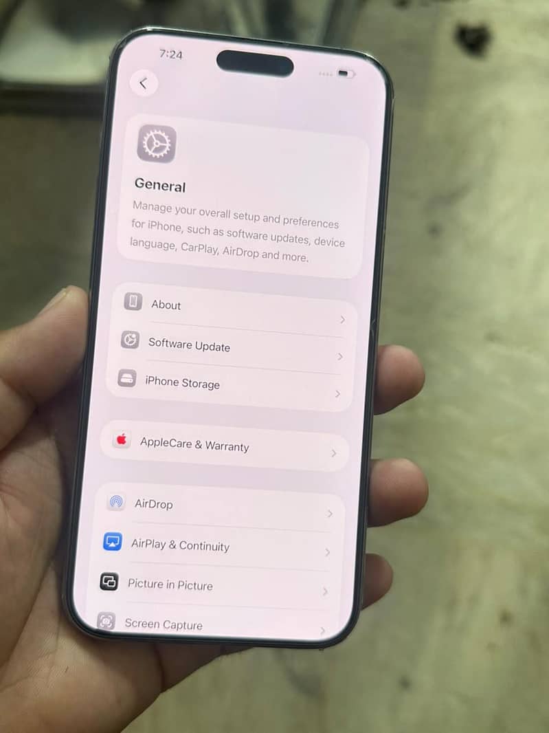 Apple iPhone 15 Pro Max 4