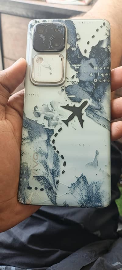 Vivo V30