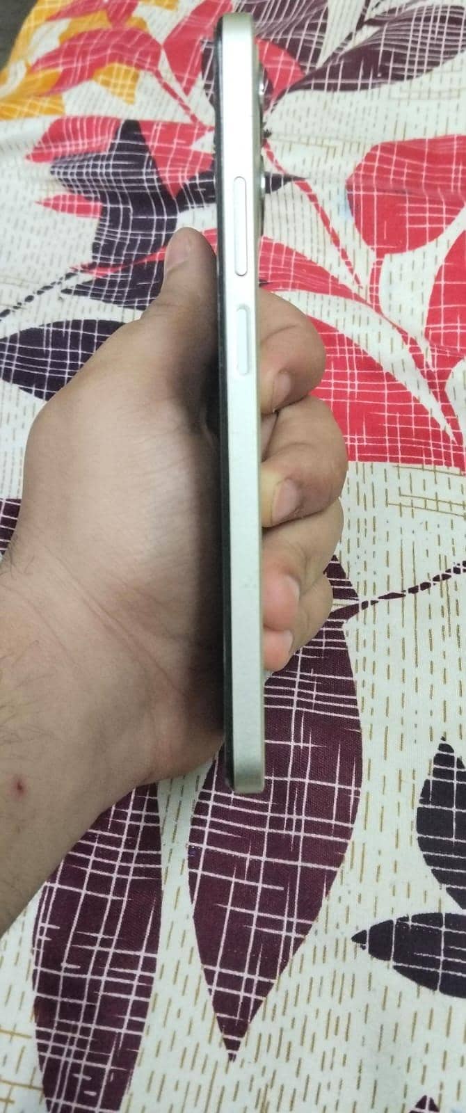 Realme C53 0