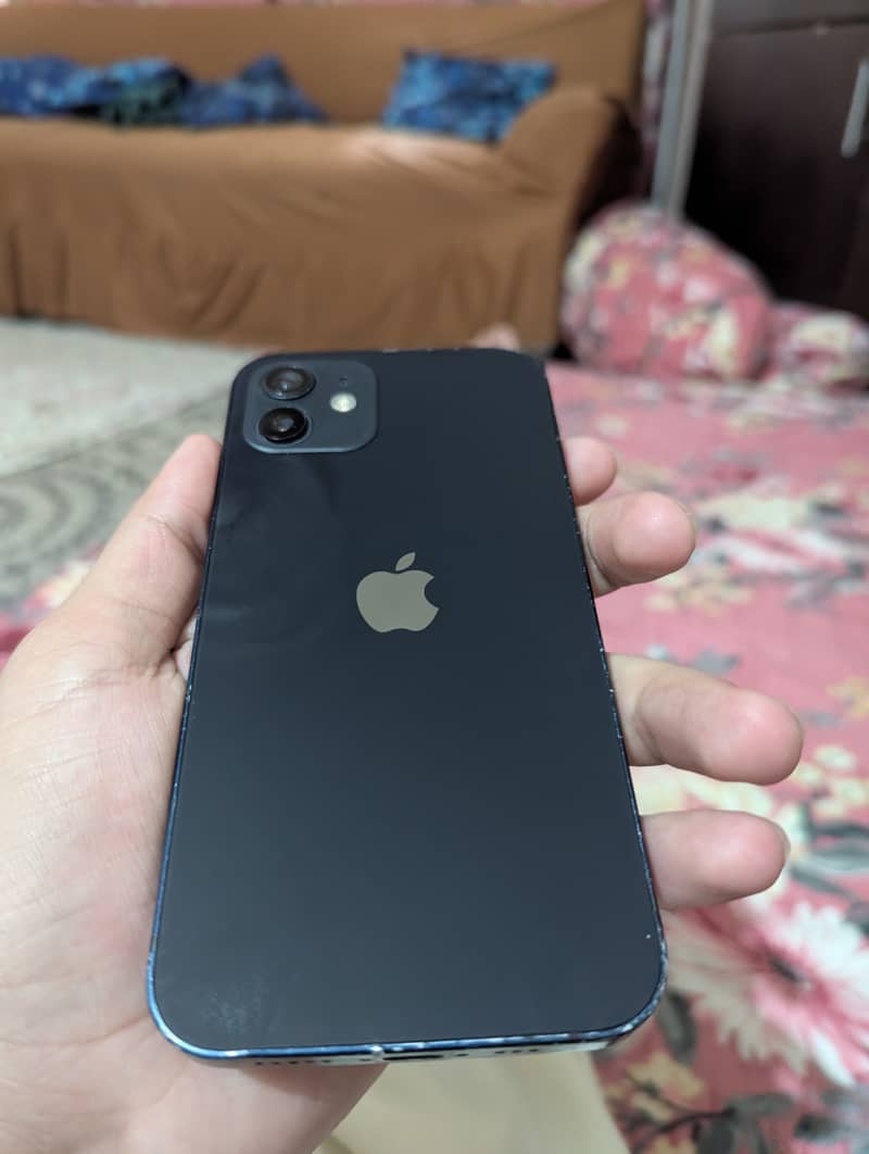 Apple iPhone 12 2