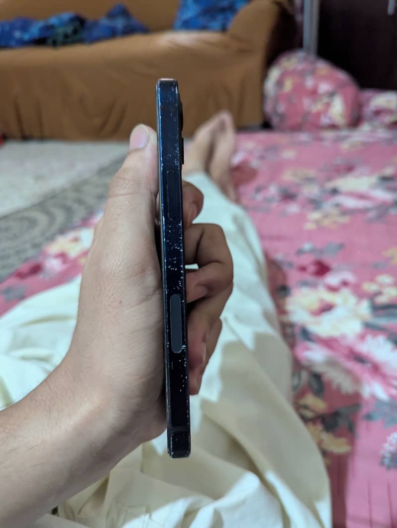 Apple iPhone 12 5