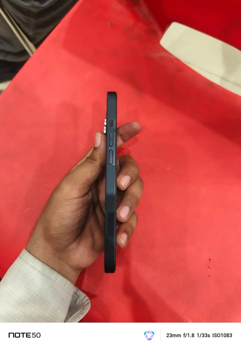 Apple iPhone 14 6