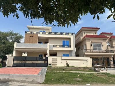 House Of 4500 Square Feet In G-15/2 For sale