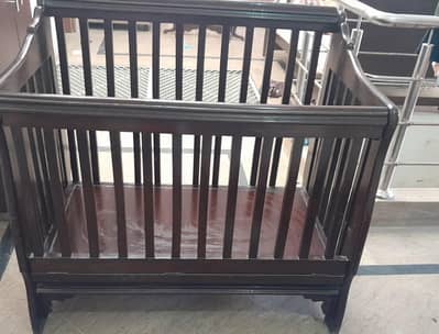 baby cot