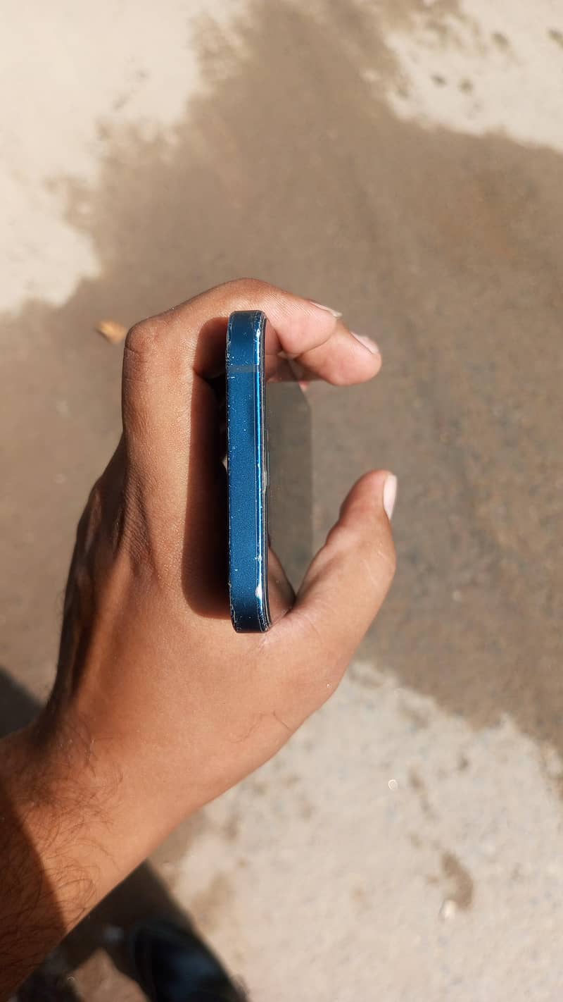 Apple iPhone 12 5