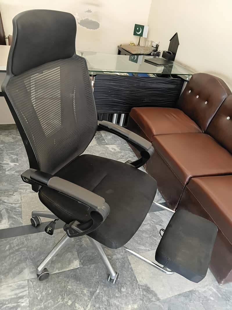 Executive Chair 2