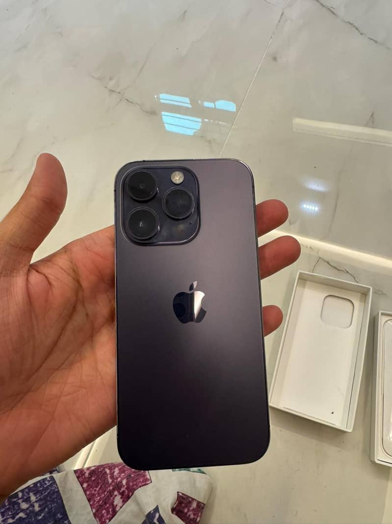 Apple iPhone 14 Pro 0
