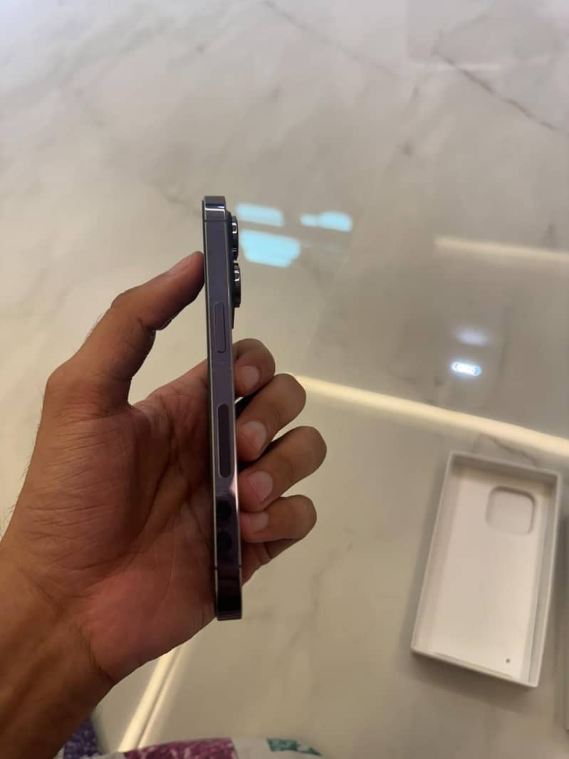 Apple iPhone 14 Pro 2