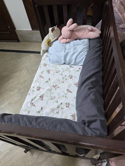 baby cot