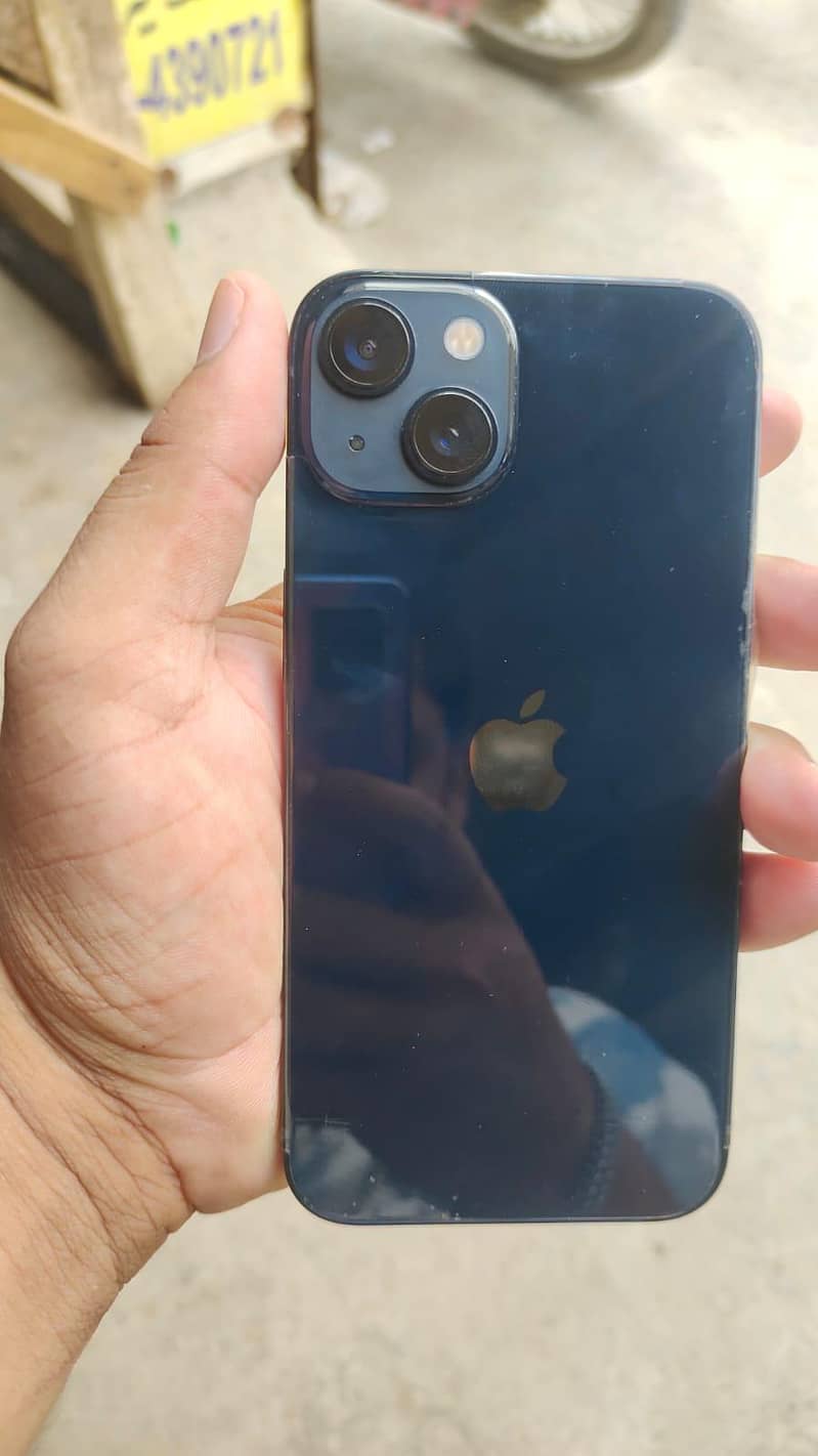 Apple iPhone 13 4
