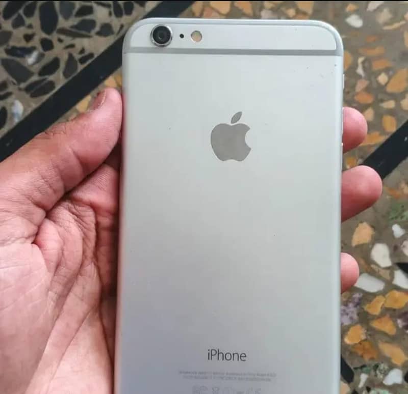 Apple iPhone 6 Plus 1