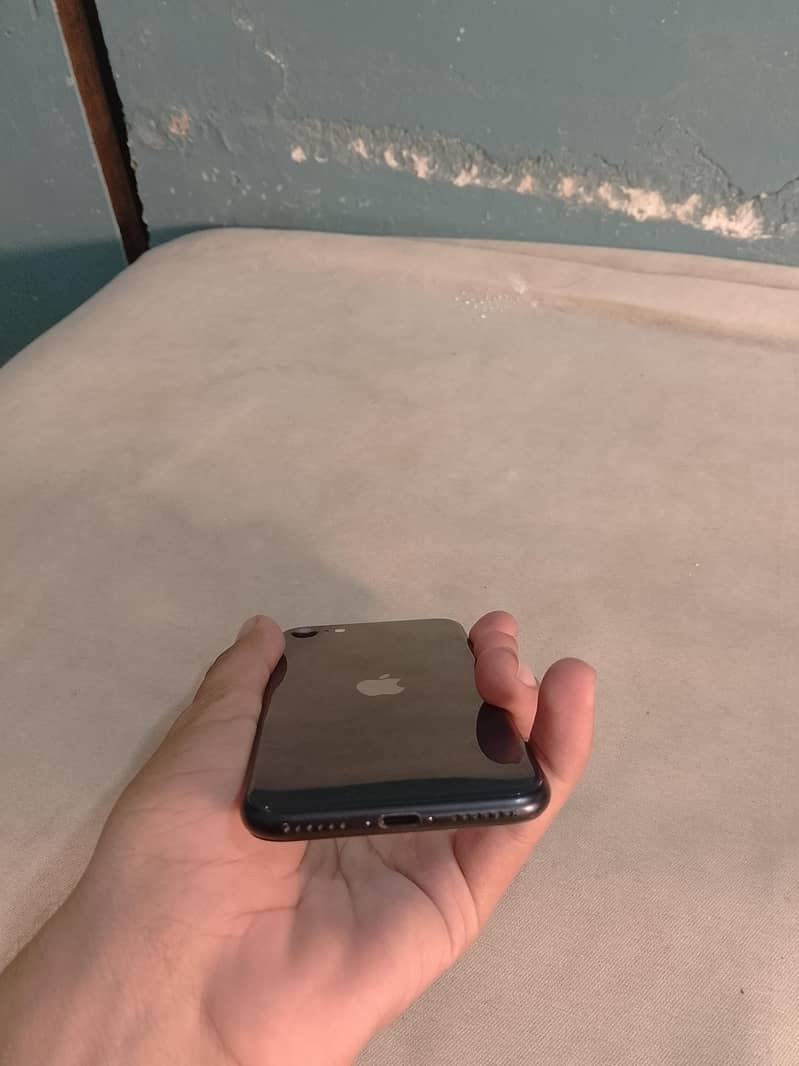 Apple iPhone SE 1