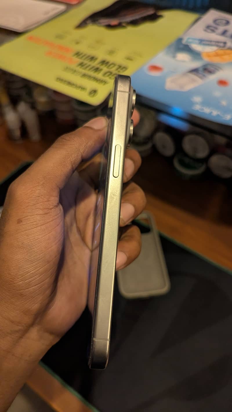 Apple iPhone 15 Pro Max 5
