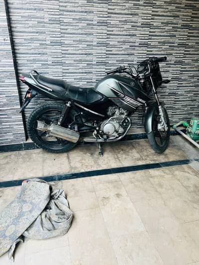 YAMAHA YBR 125