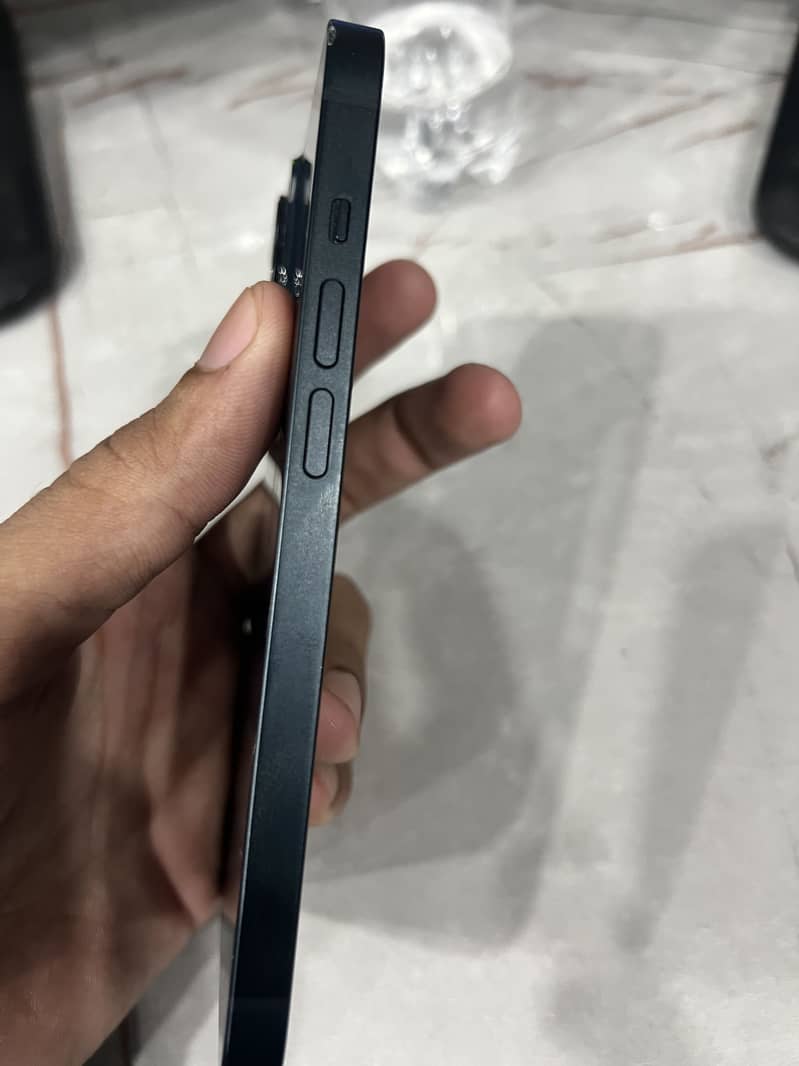 Apple iPhone 14 2