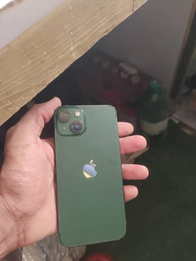 Apple iPhone 13