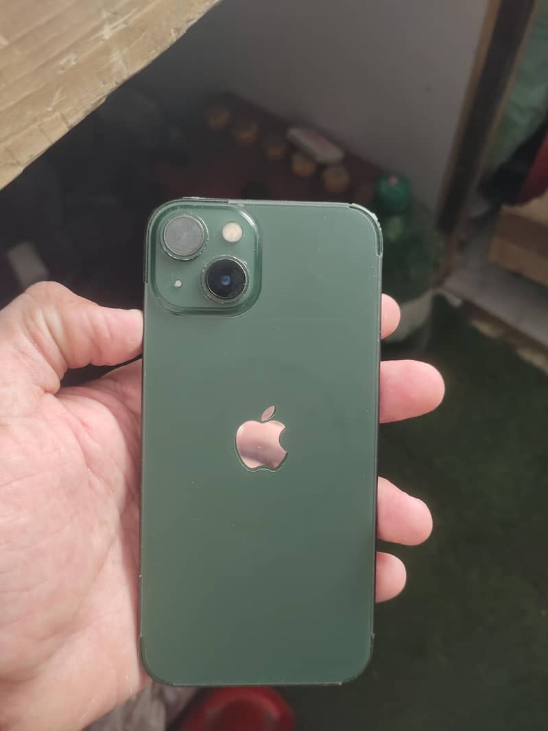 Apple iPhone 13 6