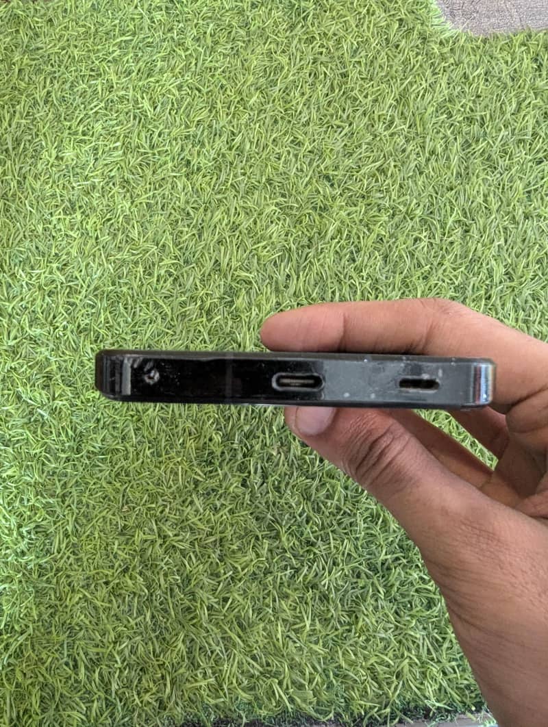 Sharp Aquos r7 2