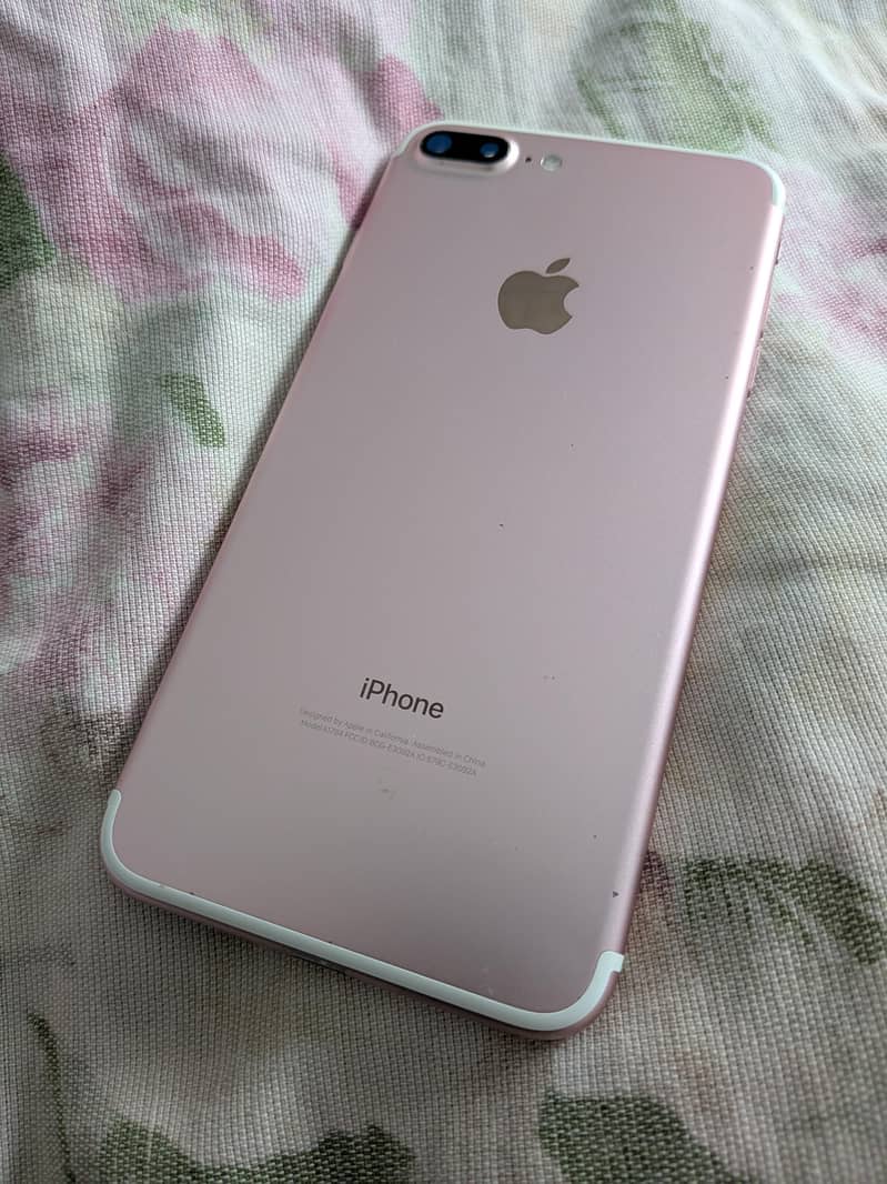 Apple iPhone 7 Plus 0